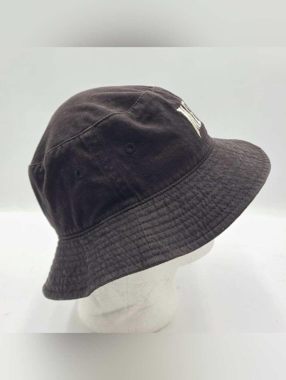 B55 Vintage Metallica Band Embroidered Bucket Hat Black Size S/M - Picture 4 of 6